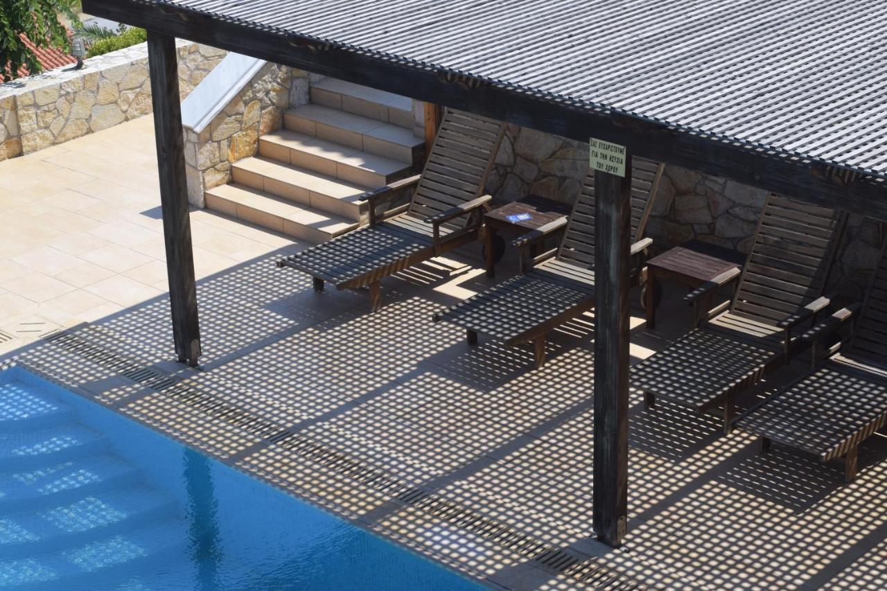 Villa Pasifai Mourteri Exterior photo